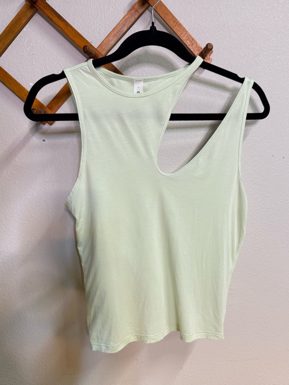 Lululemon Shoulder Cut-Out Yoga Tank Top in Kohlrabi Green